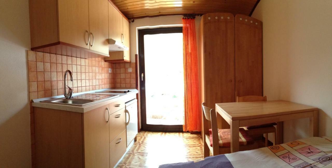 Apartmani Lisac Baška Εξωτερικό φωτογραφία